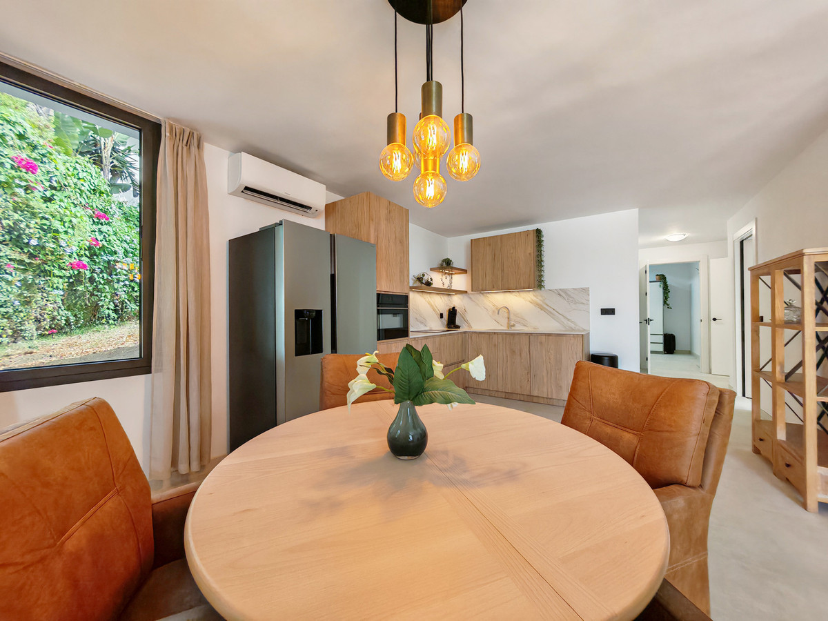 Villa for sale in Elviria