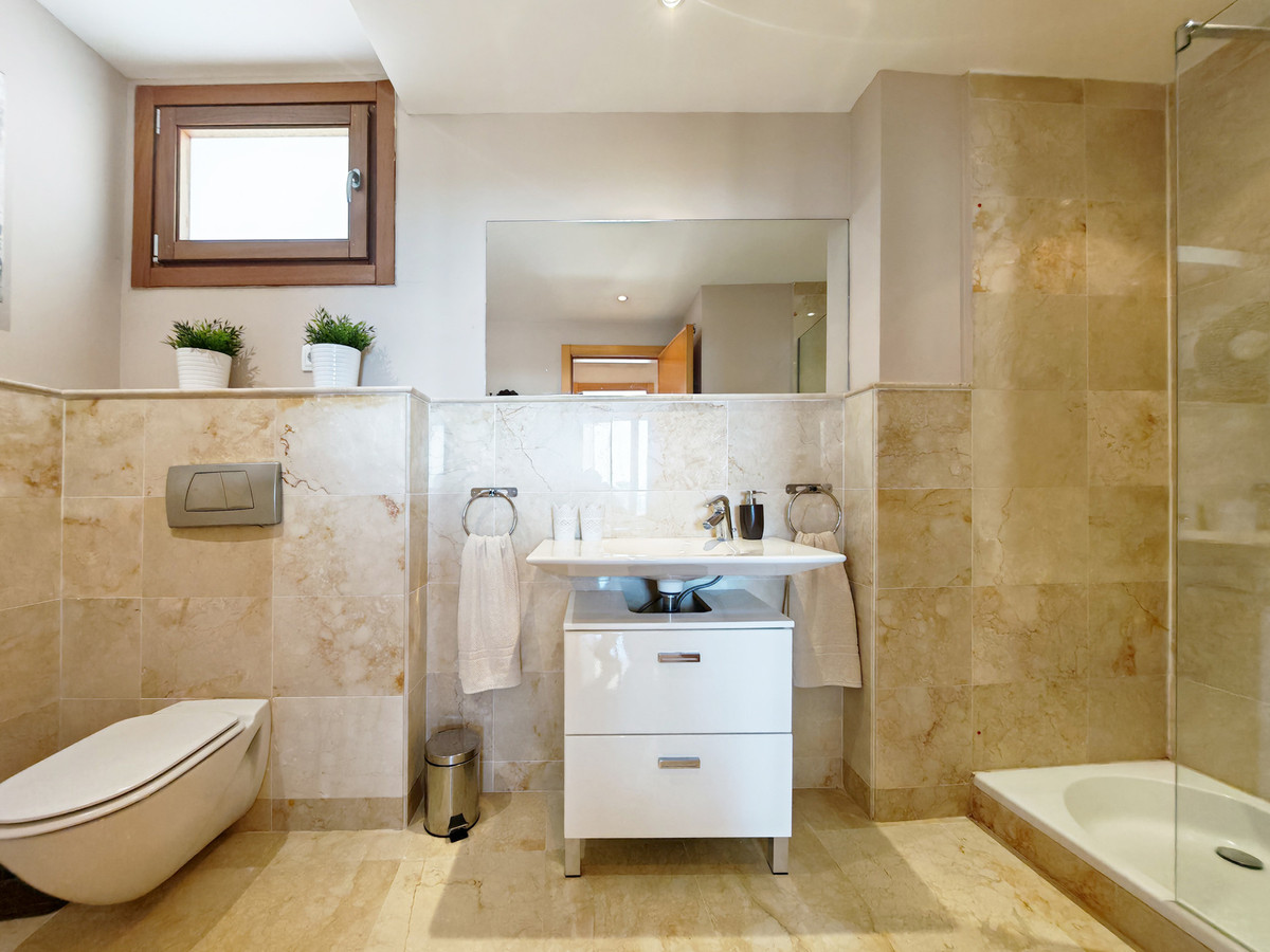 DP-12-R5455651-12 Apartment for sale in Altos de los Monteros