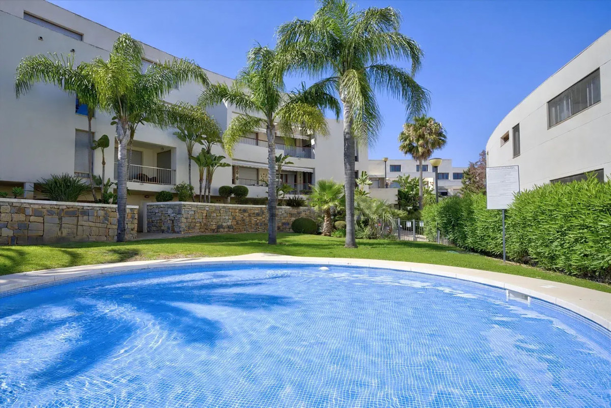 DP-12-R5455651-21 Apartment for sale in Altos de los Monteros