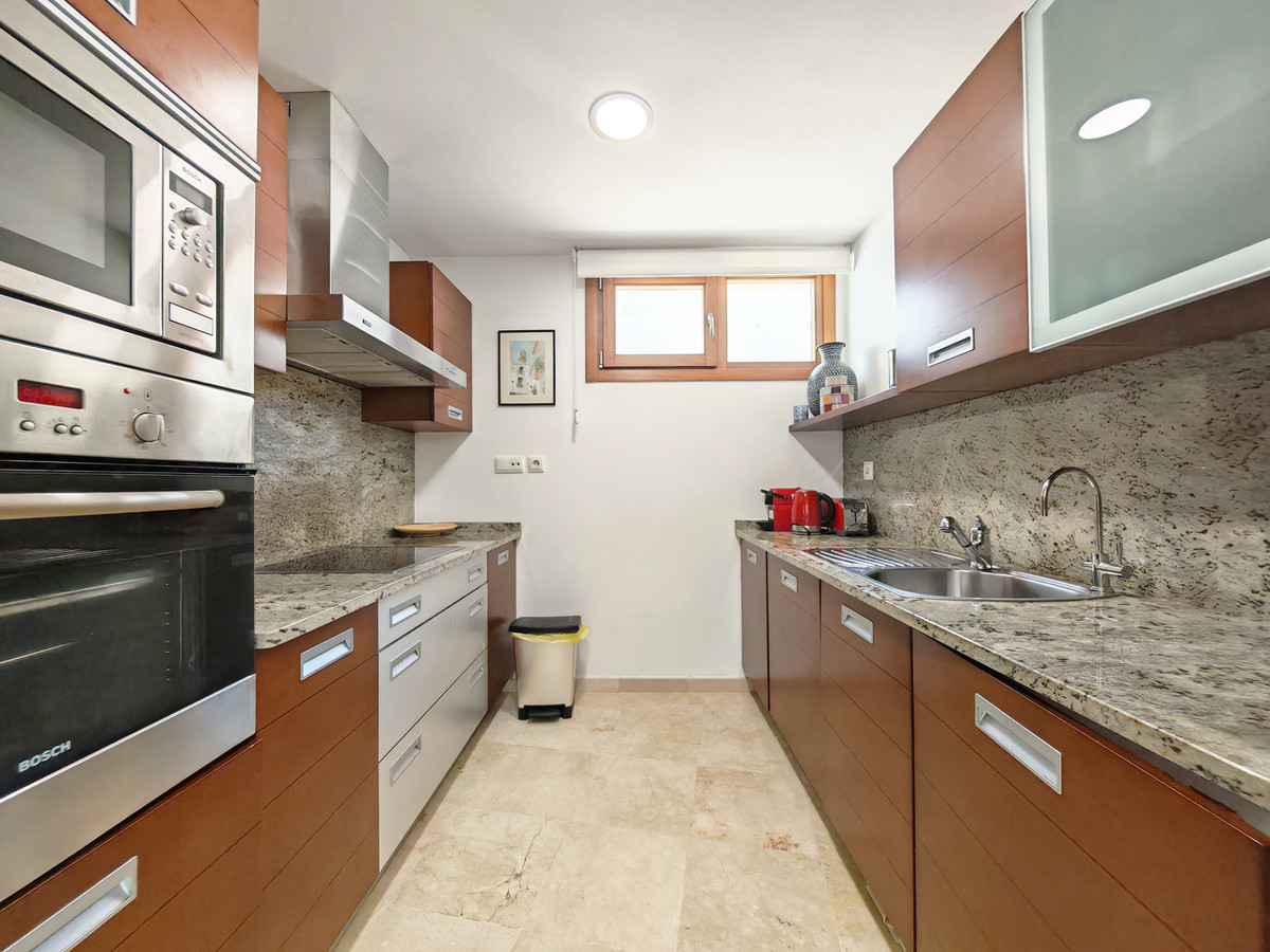 DP-12-R5455651-6 Apartment for sale in Altos de los Monteros