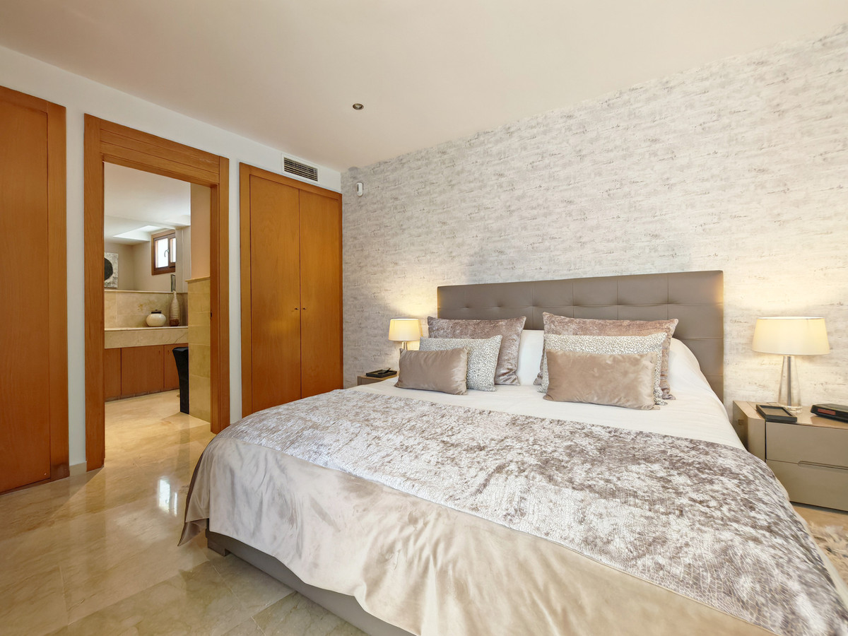 DP-12-R5455651-8 Apartment for sale in Altos de los Monteros