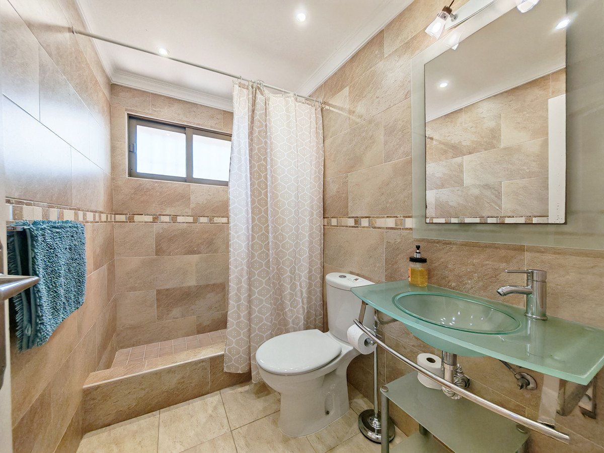 DP-12-R5461585-12 Villa for sale in El Chaparral