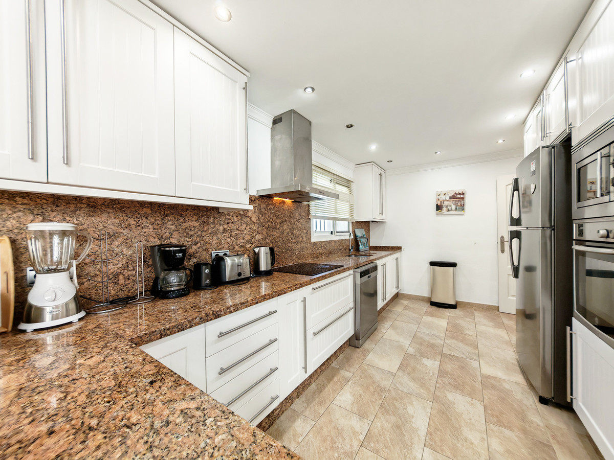 DP-12-R5461585-5 Villa for sale in El Chaparral