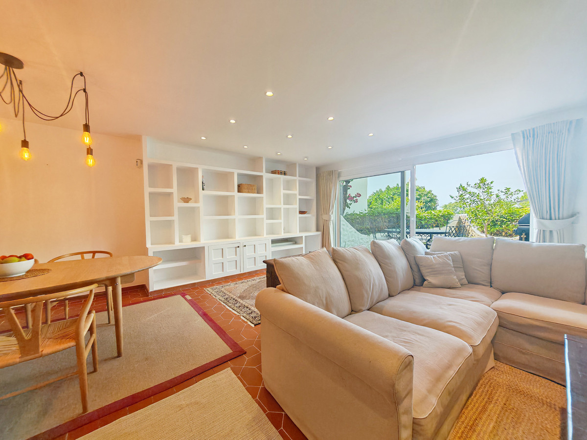 Townhouse for sale in Altos de los Monteros