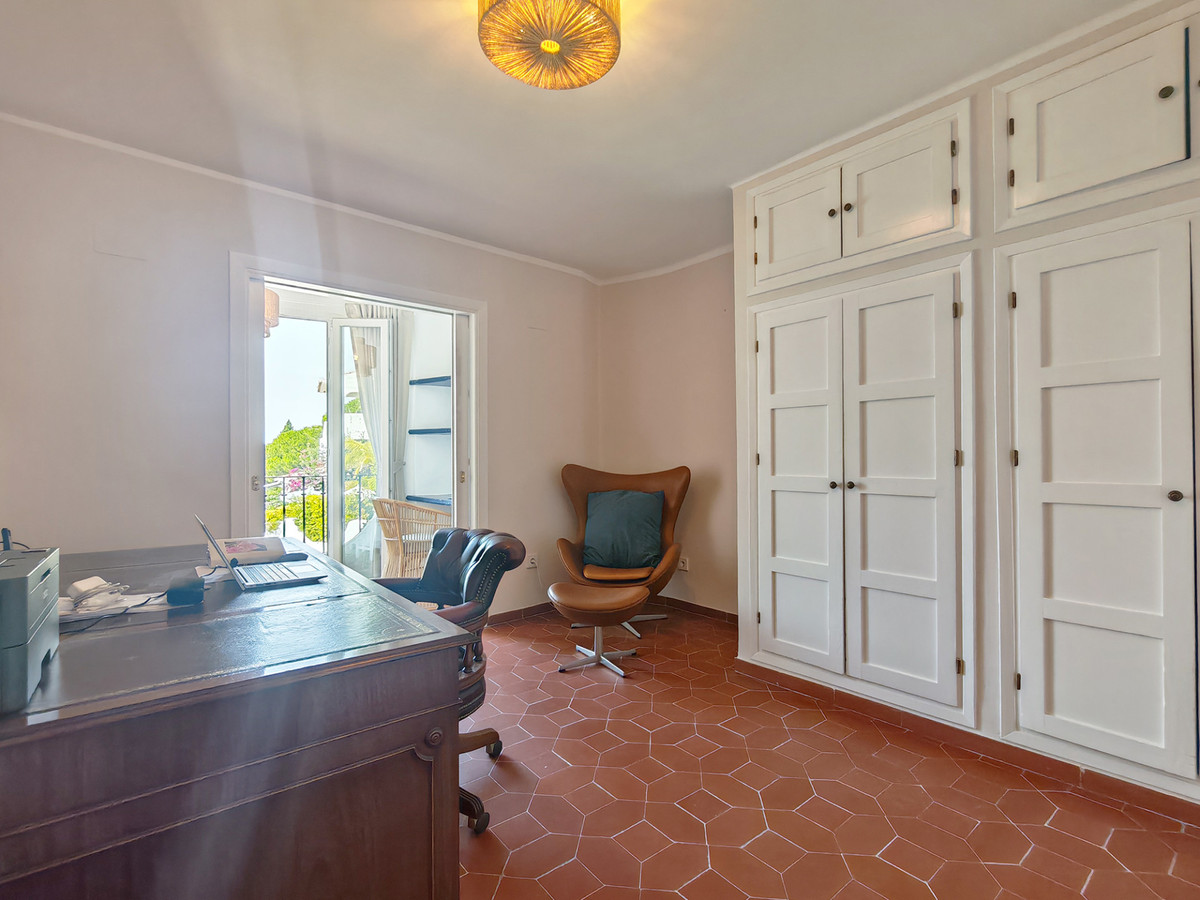 Townhouse for sale in Altos de los Monteros