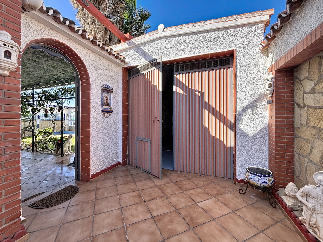 DP-26-6258-9 Villa for sale in Mezquitilla