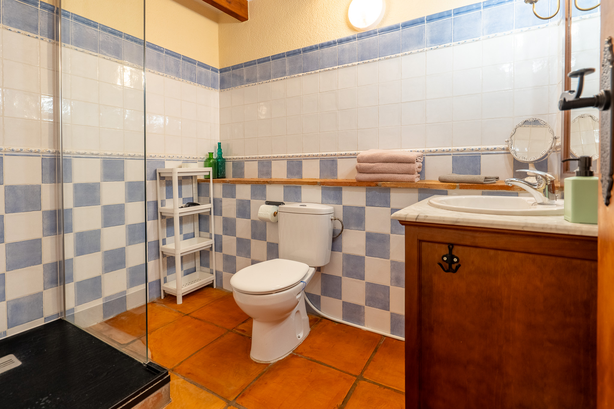 Commercial property for sale in Sagra