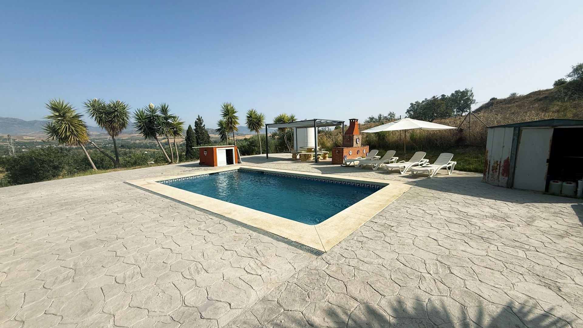 Finca for sale in Coín