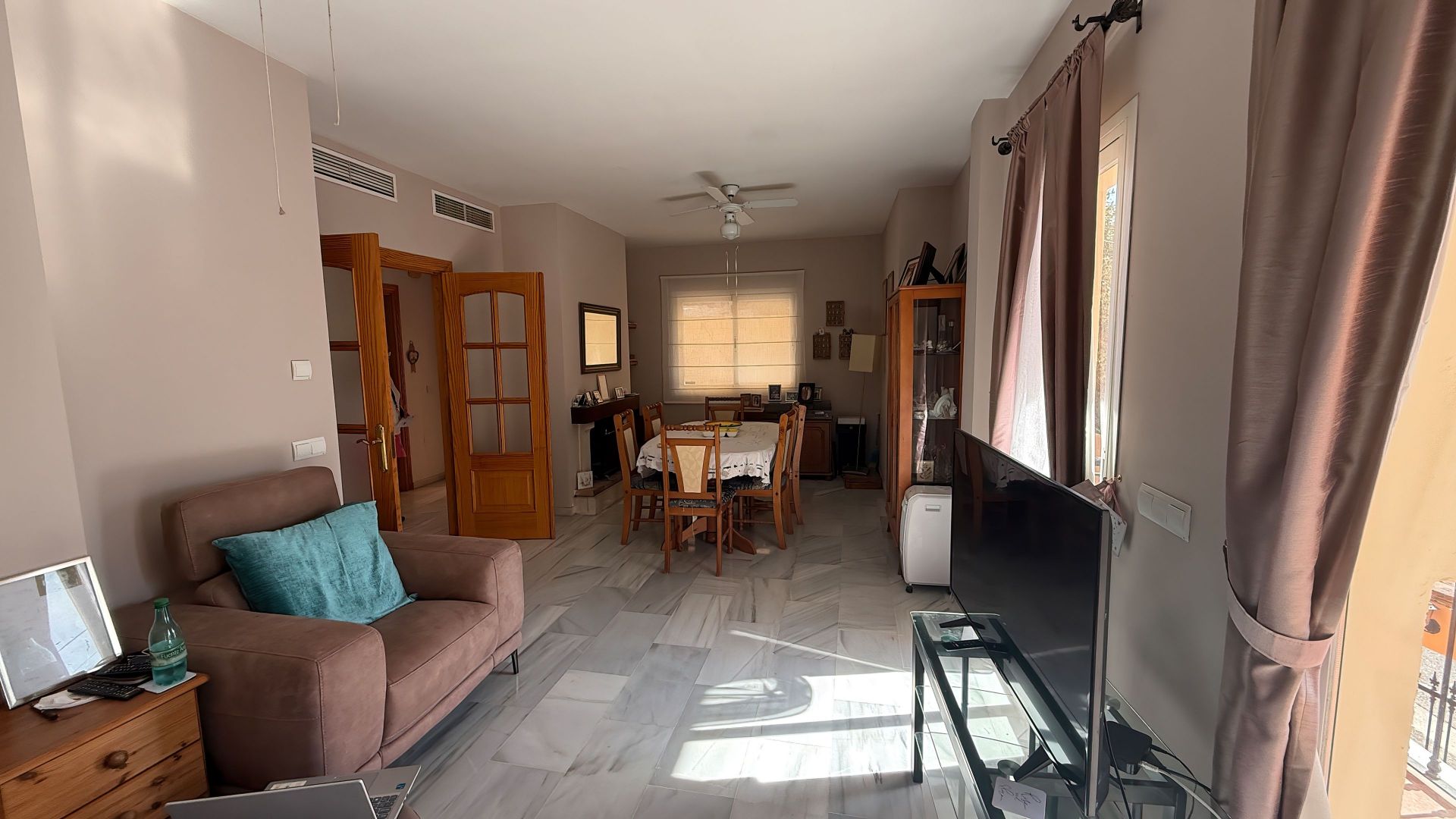 Villa for sale in Coín