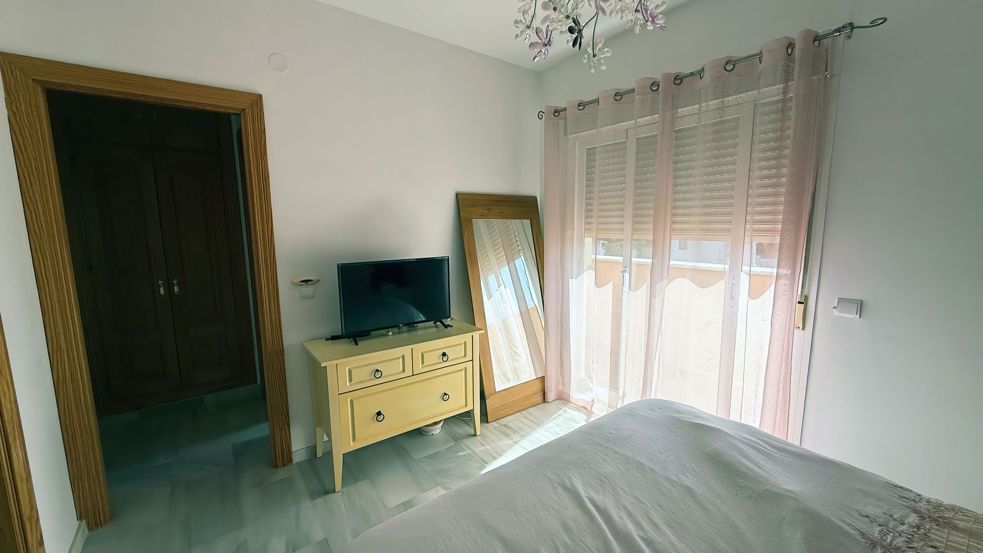 Villa for sale in Coín
