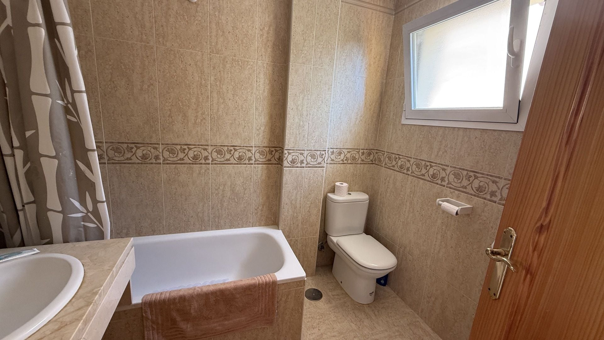 Villa for sale in Coín