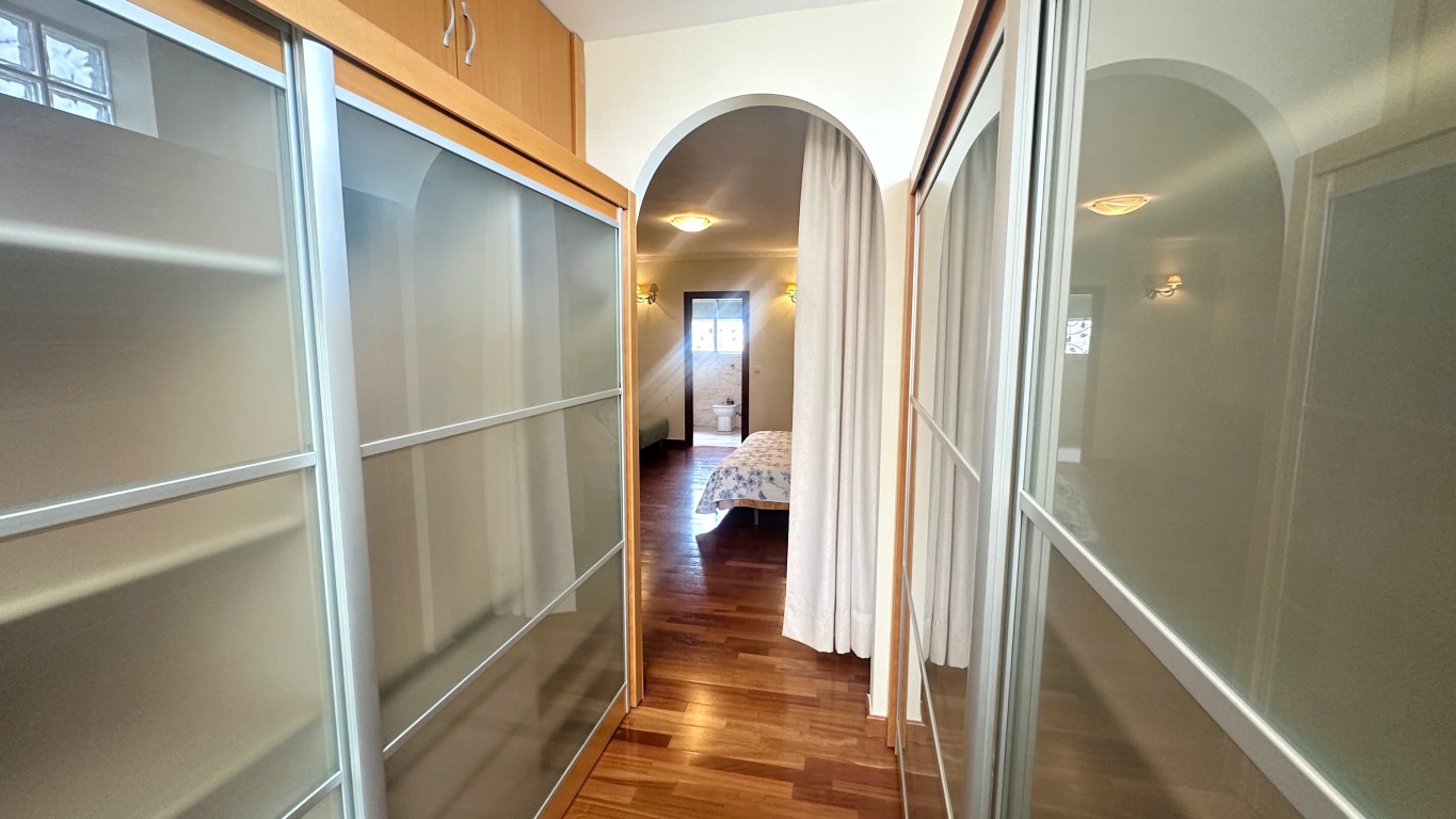Villa for sale in Benidorm