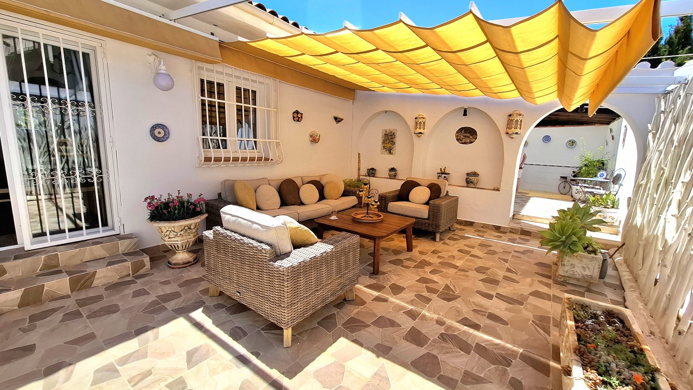 Villa for sale in La Nucia