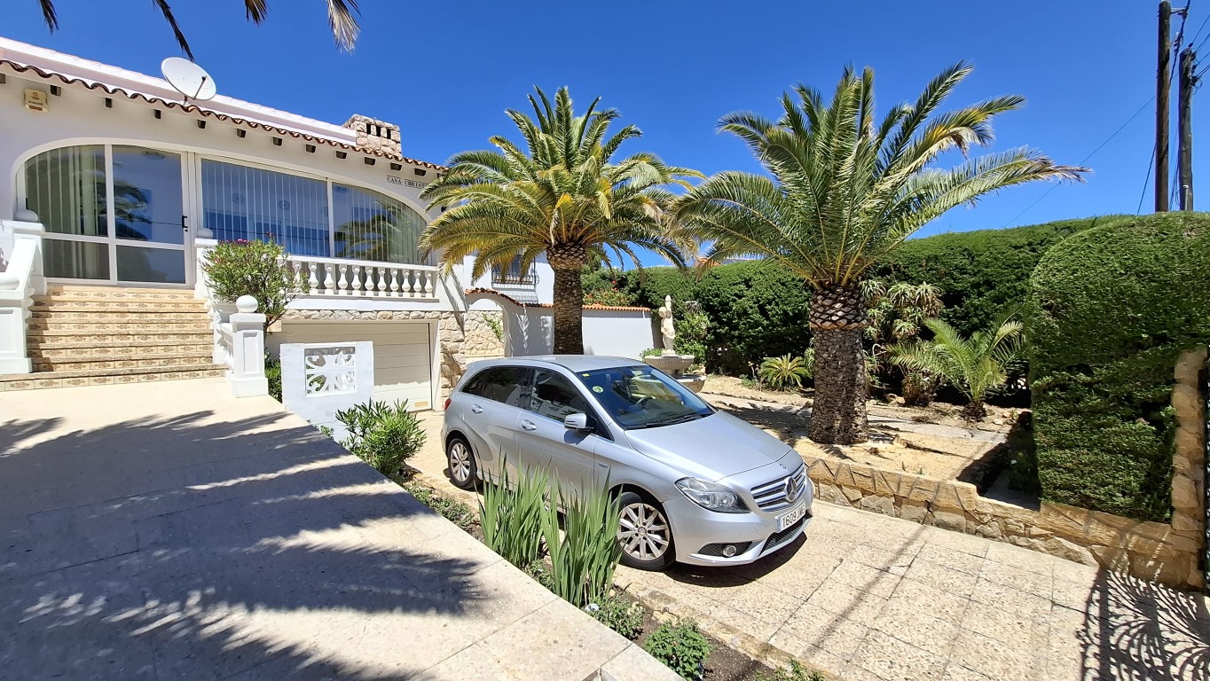 Villa for sale in La Nucia