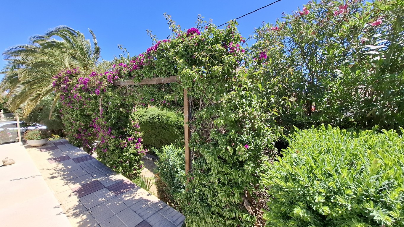 Villa for sale in La Nucia