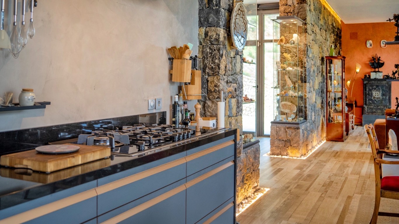 Villa for sale in Guadalest