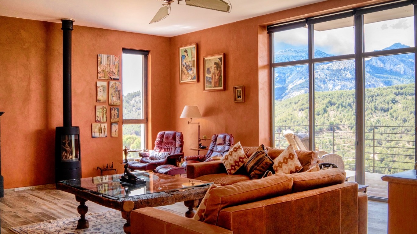 Villa for sale in Guadalest