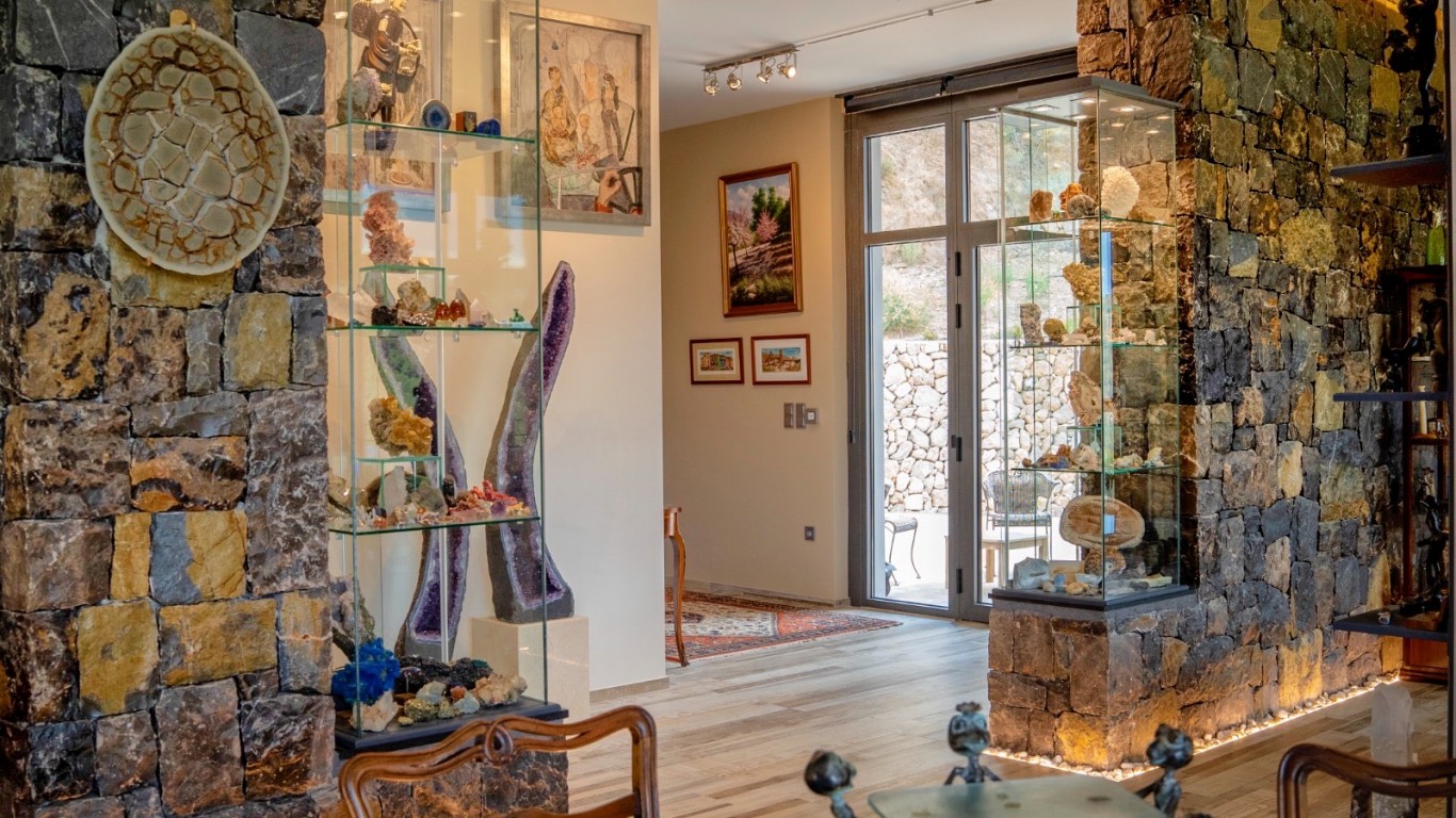 Villa for sale in Guadalest