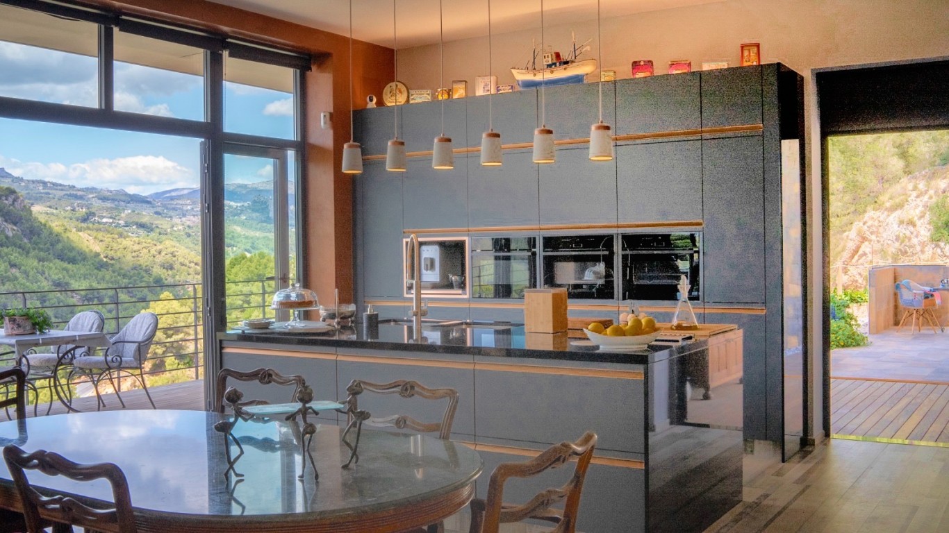 Villa for sale in Guadalest