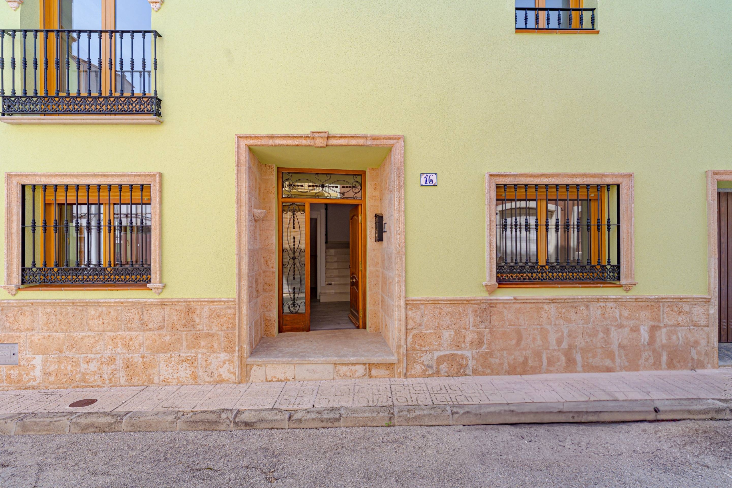 Townhouse for sale in Alcalali