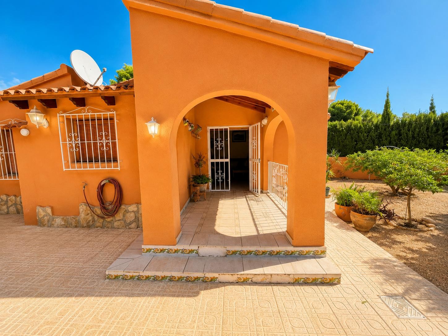 Villa for sale in Alfas del Pí