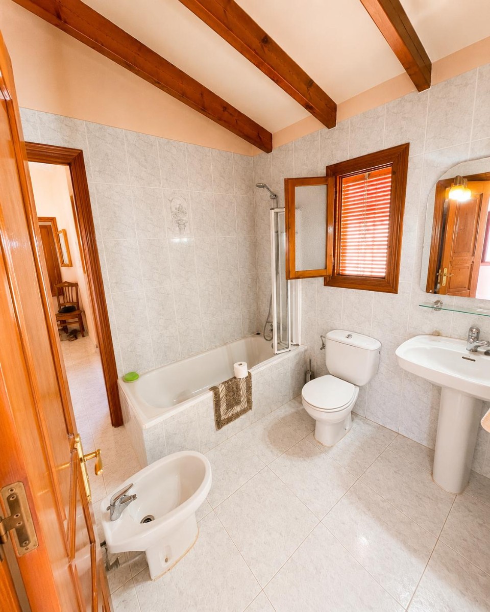 Villa for sale in Alfas del Pí