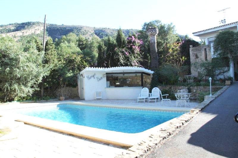 Villa for sale in Albir