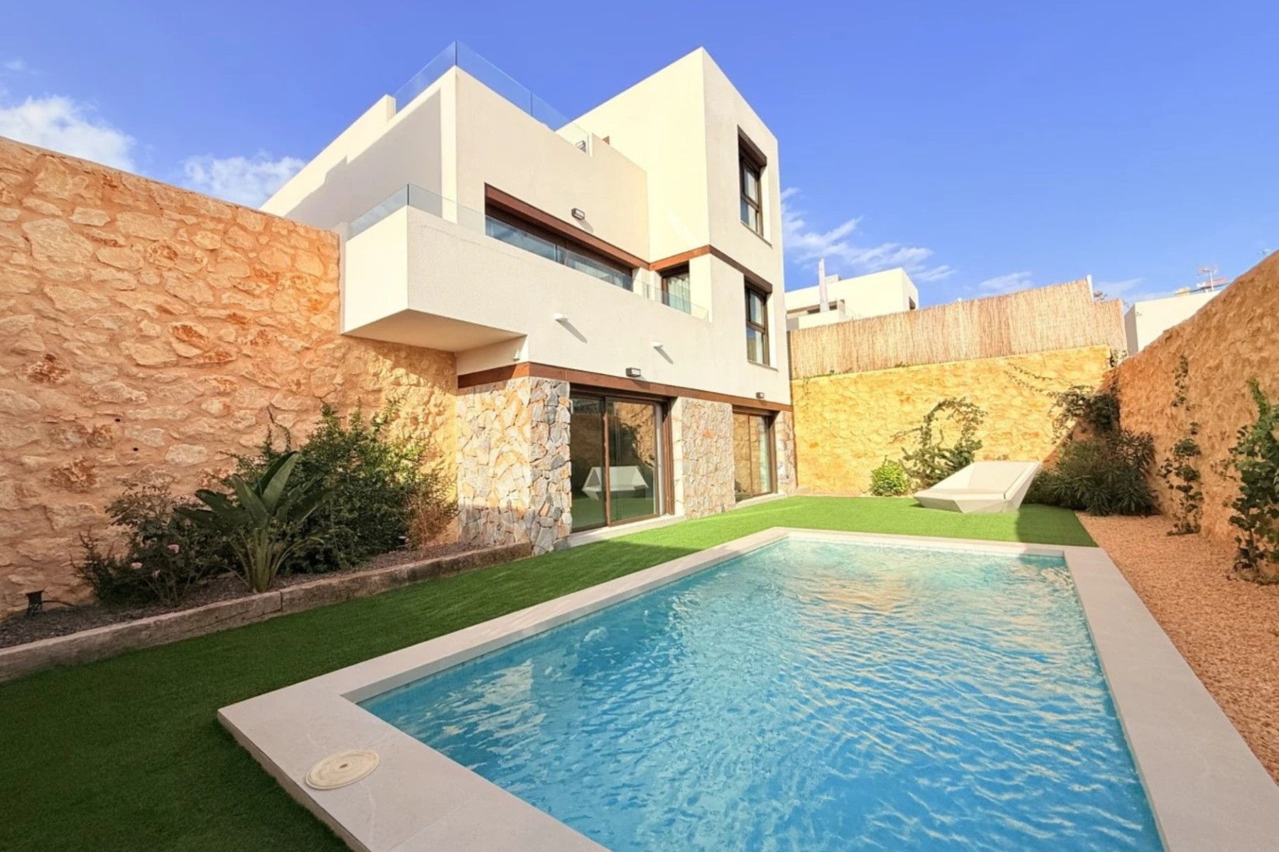 Villa for sale in Finestrat