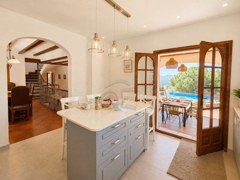 DP-37-916-MAM-16 Villa for sale in Calonge