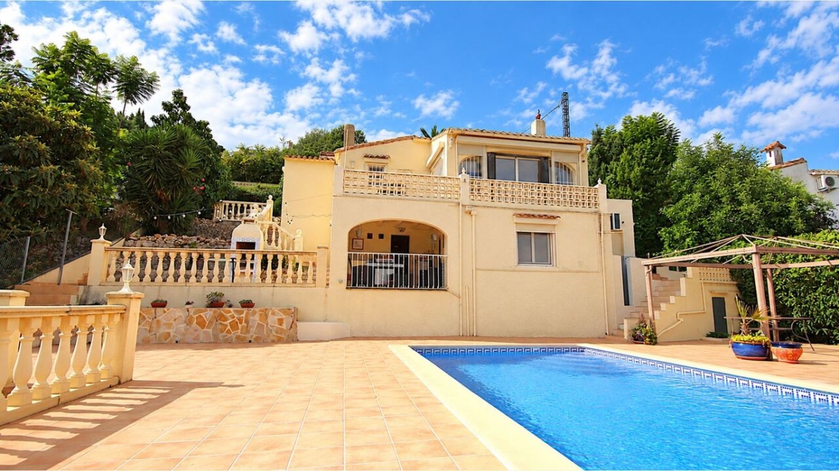 Villa for sale in Orba