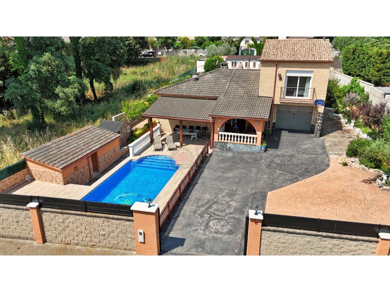 Villa for sale in Vidreres