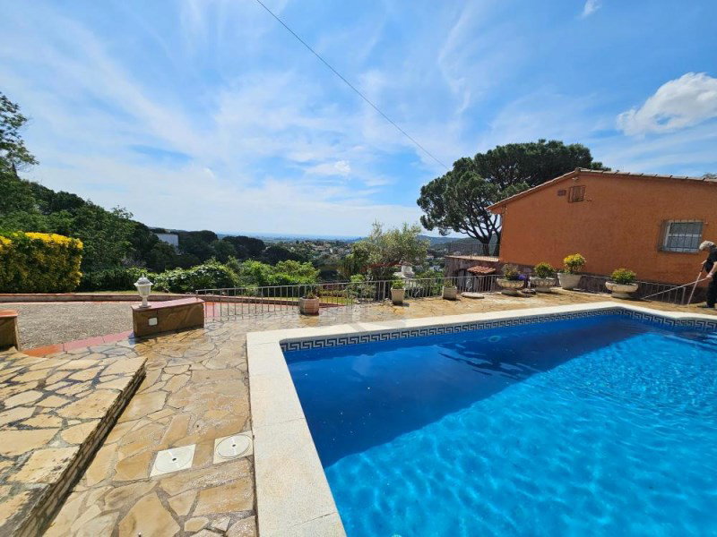 Villa for sale in Calonge