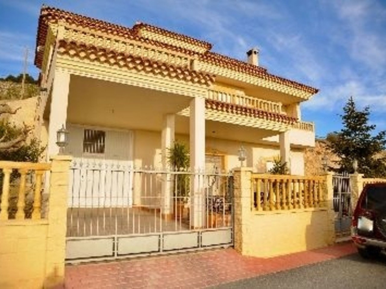 Villa for sale in Velez-Blanco