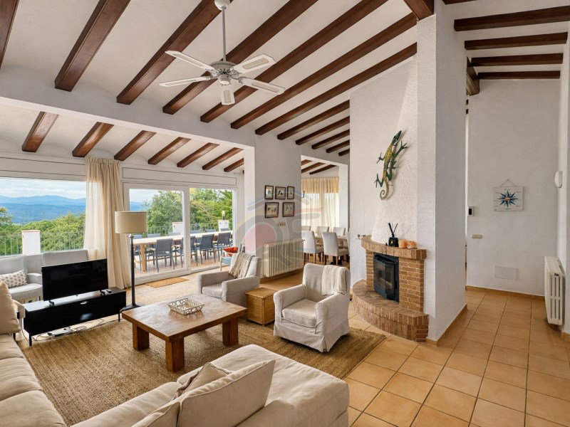 Villa for sale in Santa Cristina D'aro