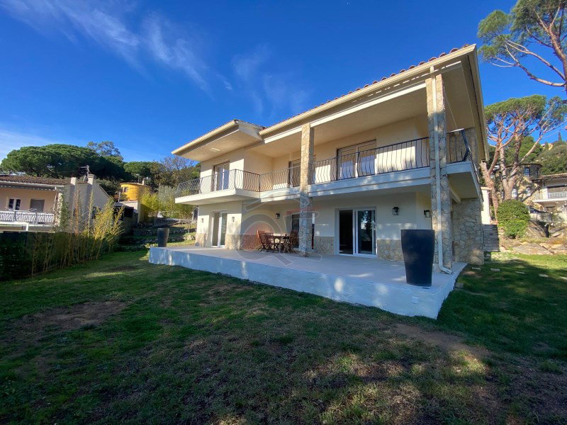 Villa for sale in Calonge