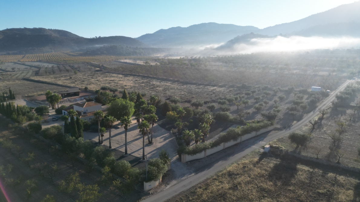 Villa for sale in Hondón de las Nieves