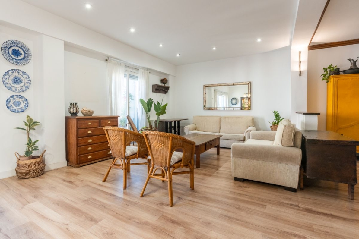 Apartment with panoramic views for sale in Valencia city