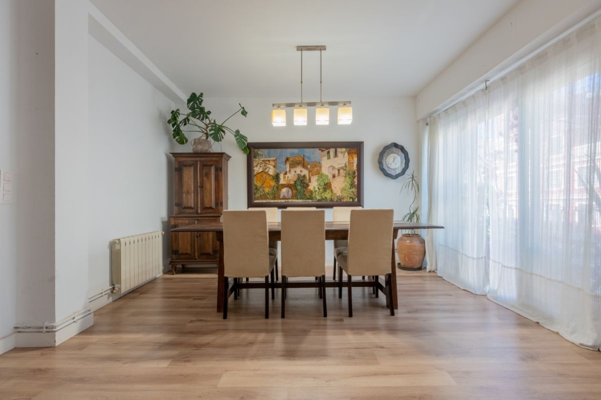 Apartment with panoramic views for sale in Valencia city