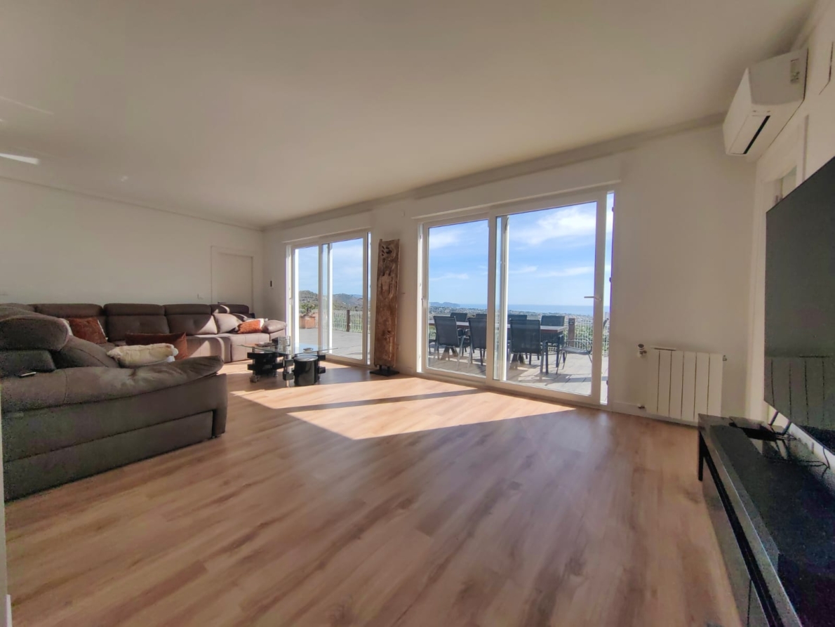 DP-02-ENJ-VI-00400-D-18 Villa for sale in Calpe / Calp