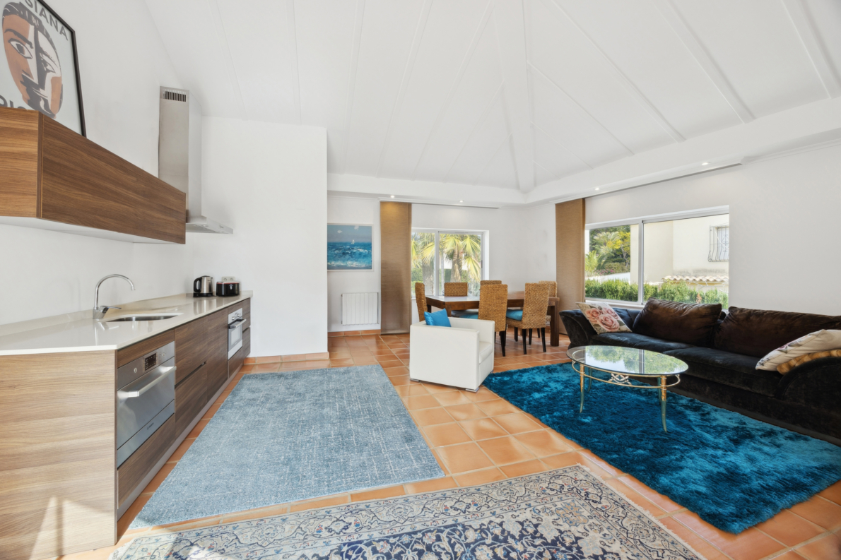 Hotel for sale in Moraira
