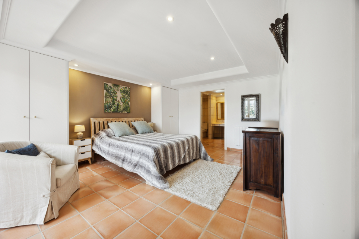 Hotel for sale in Moraira