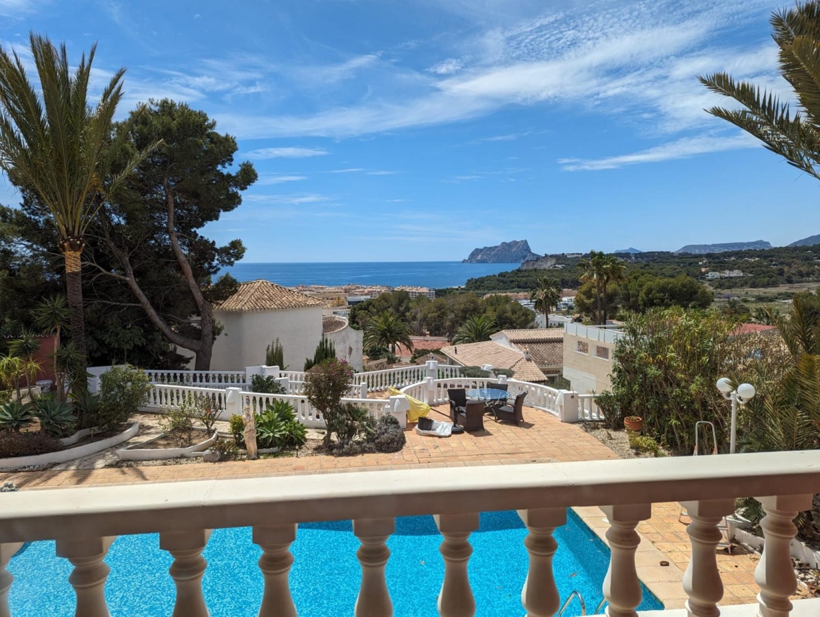 Hotel for sale in Moraira