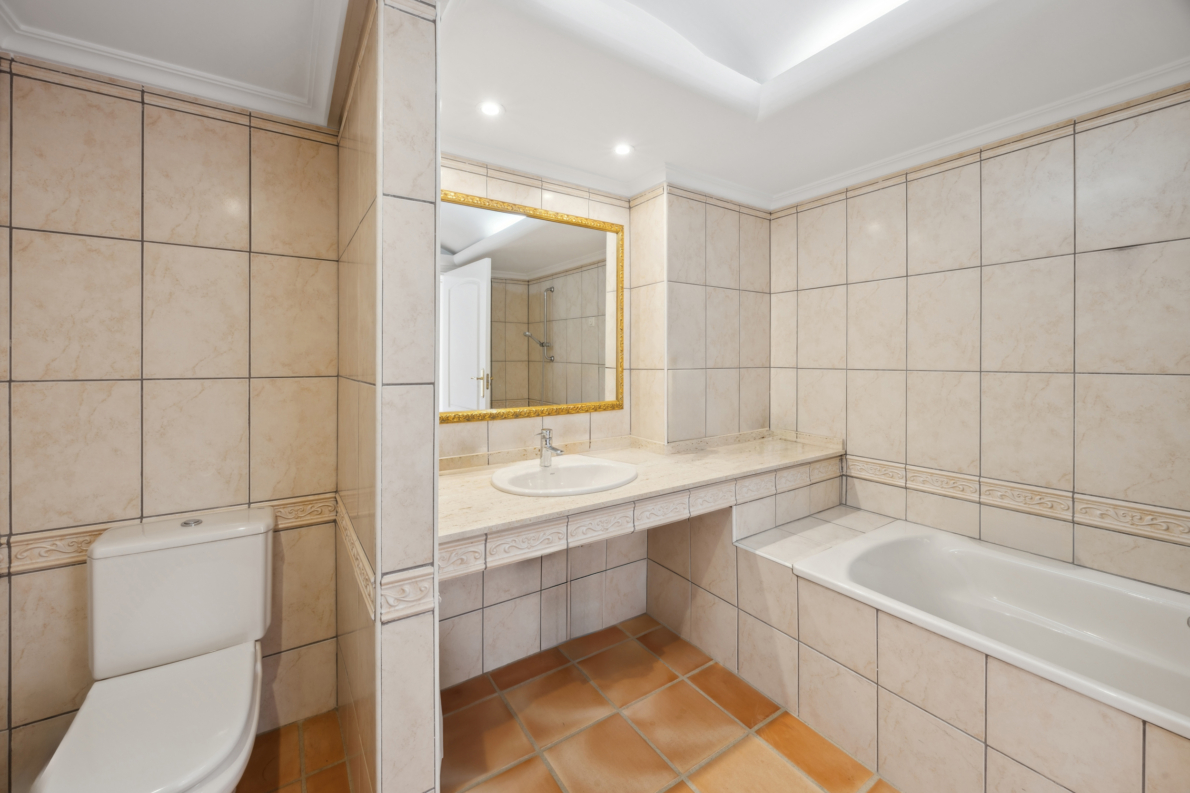 Hotel for sale in Moraira