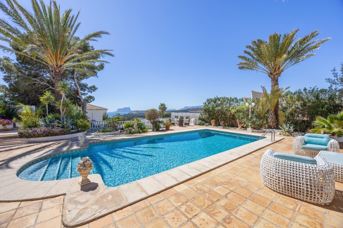 Hotel for sale in Moraira