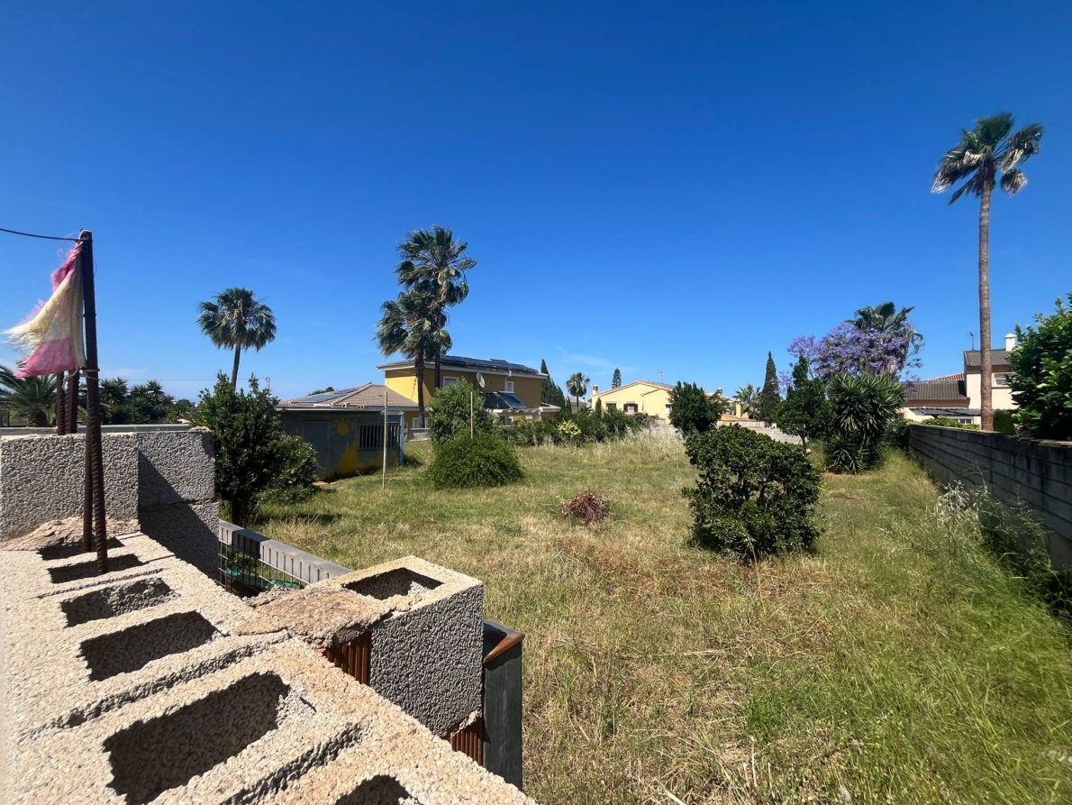 Urban Land for sale in Dénia