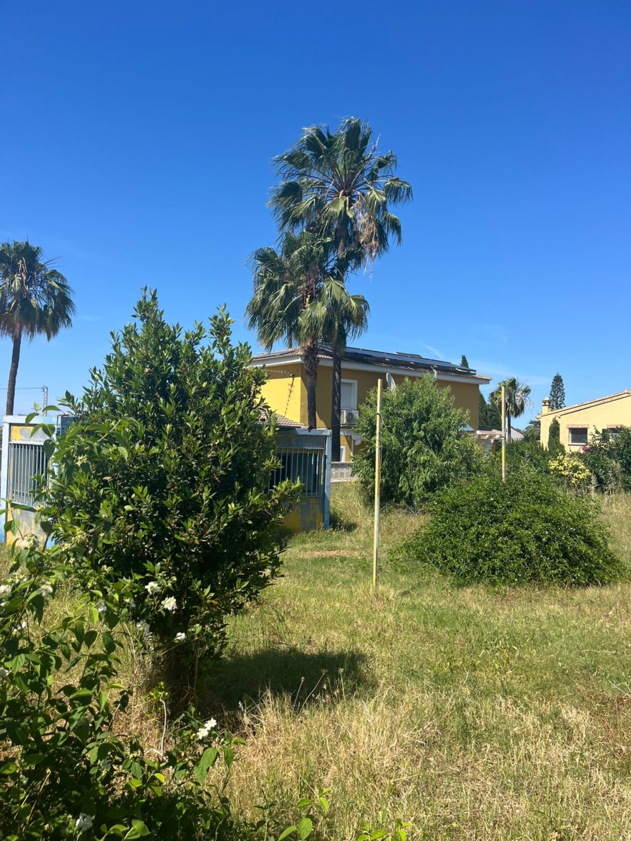Urban Land for sale in Dénia