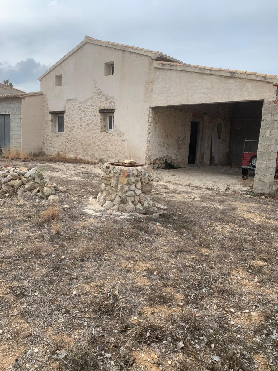 Country Estate for sale in Gata de Gorgos