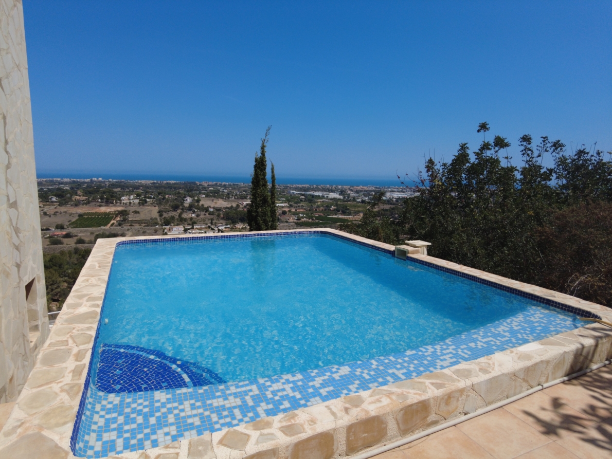 Villa for sale in Dénia