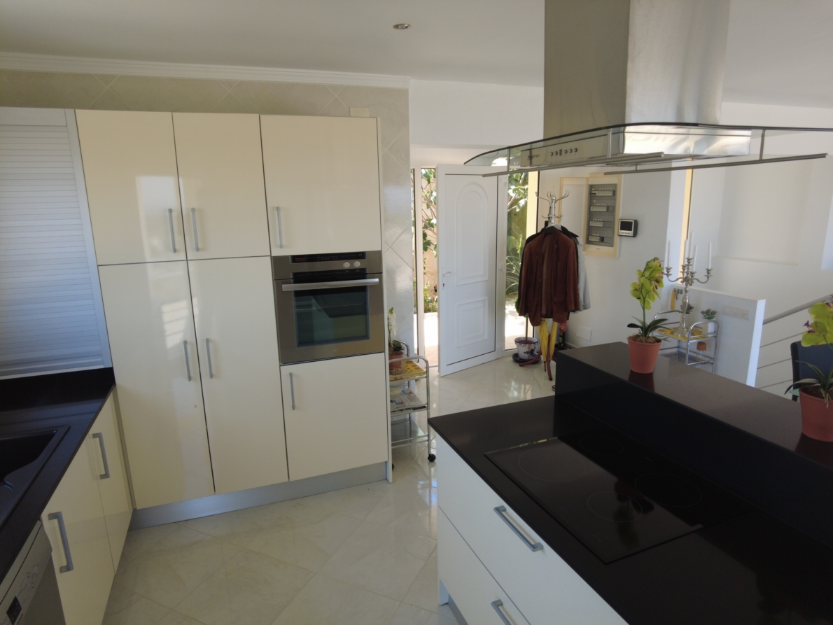 Villa for sale in Dénia