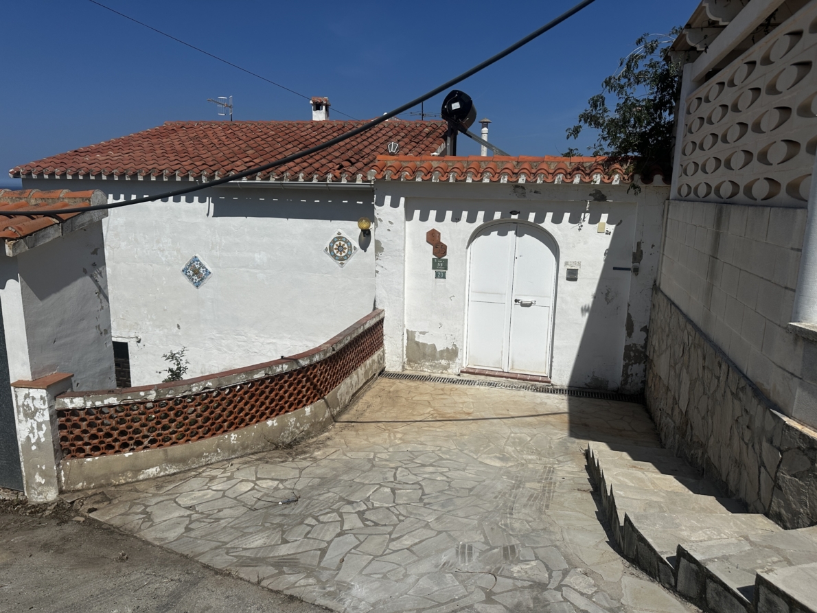 Villa for sale in Dénia